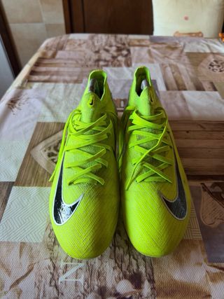 Botas Nike Mercurial Talla 42.5 Verde Flúor