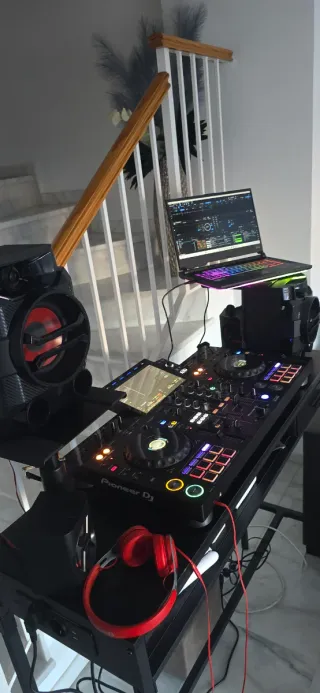Professional DJ for private events
