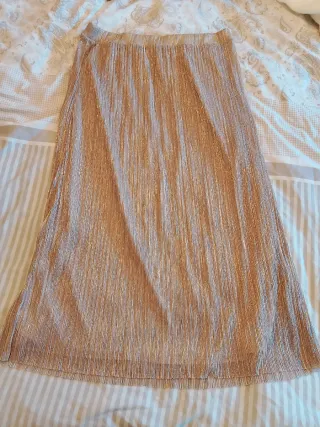 Falda dorada midi brillante talla S