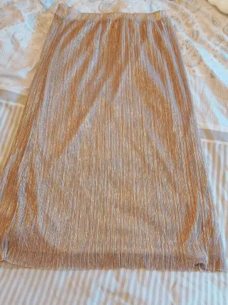 Falda dorada midi brillante talla S