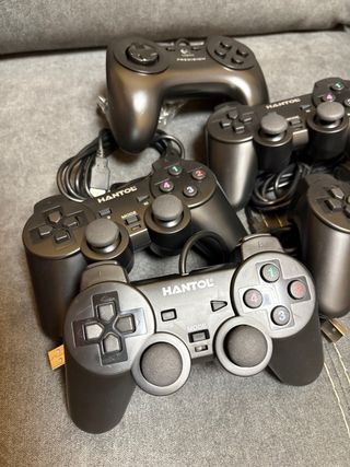 5 Mandos joystick usb pc (4 Hantol y 1 Logitech)
