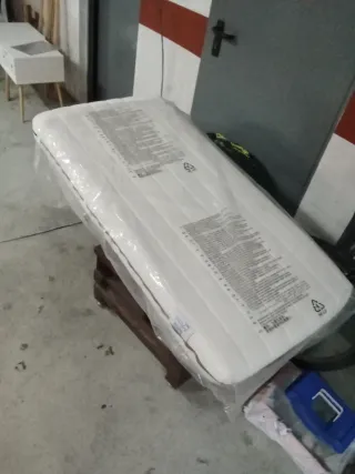 Cuna de madera lacada blanco