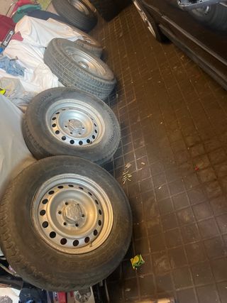 Llantas Toyota Land Cruiser J150