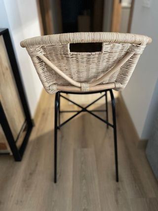 Pack 2 sillas altas cocina mimbre y metal