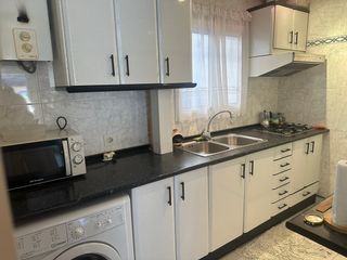 Cocina completa con electrodomésticos