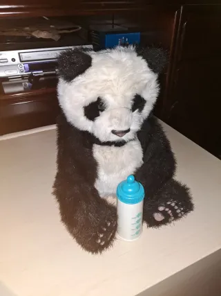 Oso Panda Bebé con Biberón