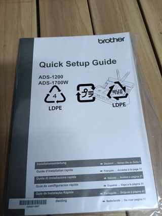 Scanner Brother ADS1200, compatto con ADF e slot per carte, scansione fronte-retro automatica e alimentazione USB, cavo non incluso