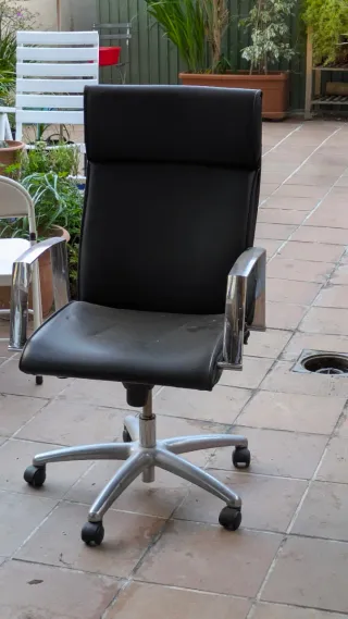 Nevera Combi + Microondas y Silla Oficina GRATIS