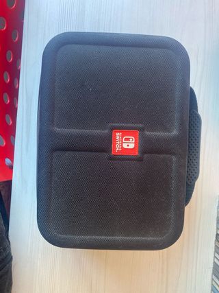 Nintendo Switch Negra con Accesorios + Animal Cros