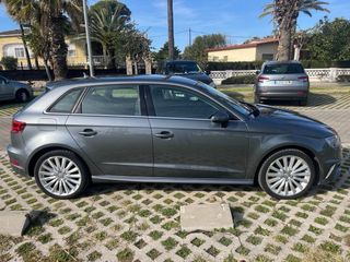 Audi A3 etron 2015