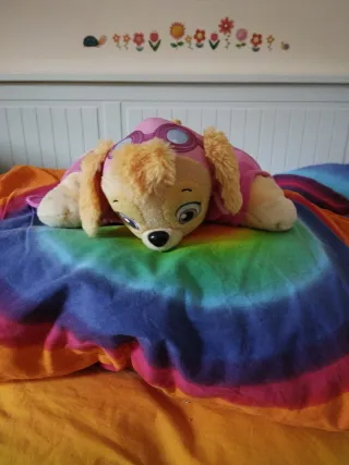 Peluche Patrulla Canina Skye con luz