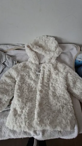 Chaqueta Blanca talla 72, chaqueta gris talla 92