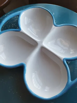 Plato de cerámica con 4 compartimentos