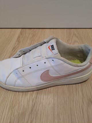 Zapatillas Nike Blancas y Rosas