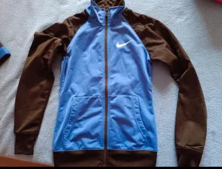 Chándal Nike azul y marrón