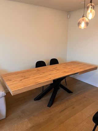 Mesa comedor extensible color madera y metal