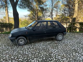 Peugeot 205 1995