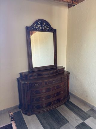 Dormitorio completo madera tallada