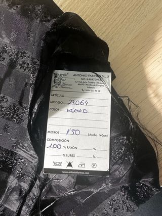 Corte corpiño tela rayada floral