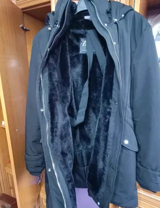 Cazadora larga mujer negra Zara