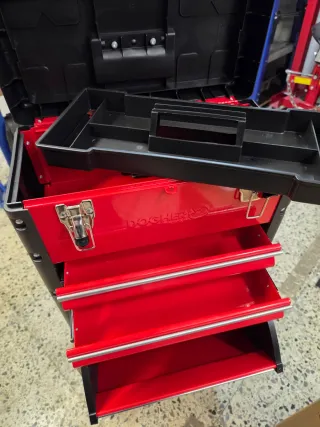 Caja de herramientas roja Dogher