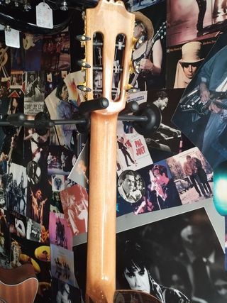 (Nueva) Guitarra Clasica Admira (Crossover)Fishman