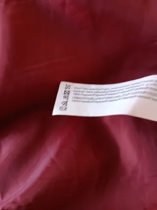 Chaquetón pelo sintético granate