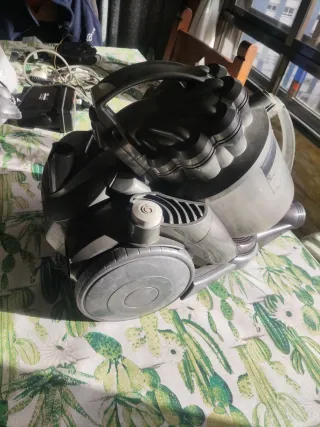 Aspiradora Dyson  piezas DC8 , DC 19