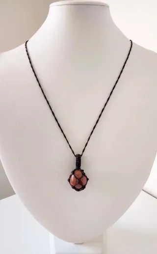 Collana macramè con diaspro rosso