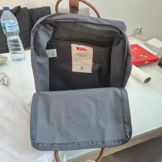 Mochila Fjallraven Kanken Gris y Marrón