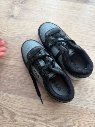 Scarpe Fila Bambino Nero Grigio  number 27