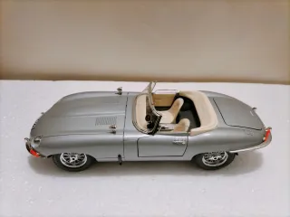 Jaguar E-Type Bburago 1/18