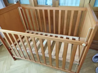 Cuna de madera