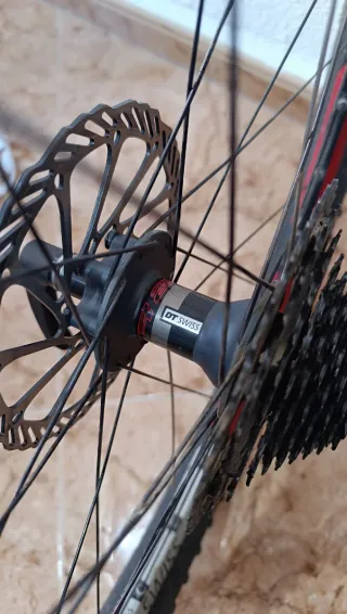 Ruedas DT Swiss Completas