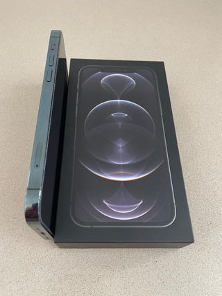 iPhone 12 Pro 256 GB Pacific blue y Funda Azul