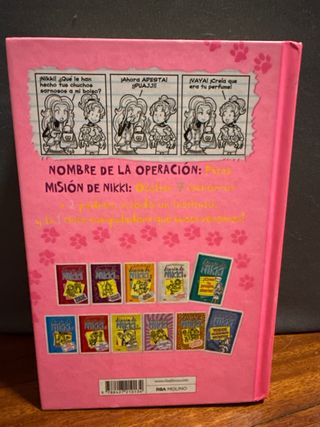 Diario de Nikki 10 - Una cuidadora de perros co...