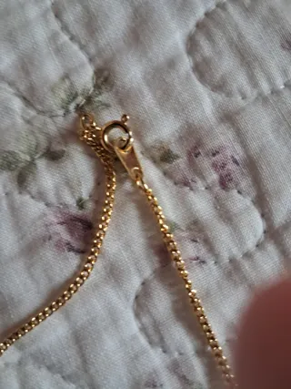 Cadena bañada en oro