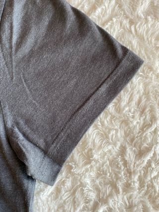 Camiseta gris Hollister