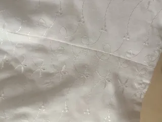 Camisa flamenca bordada blanca.