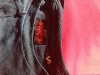 T-shirt Stranger Things Taglia S/M