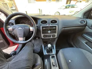 Ford Focus, 206 mil kms, precio 2300€