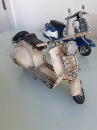 Vespa Antigua Latón Juguete