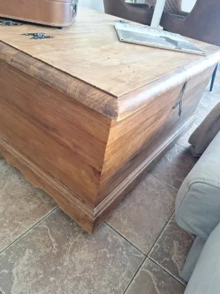 Baúl / Mesa de centro de madera