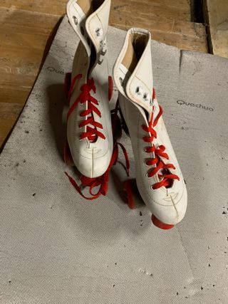Patines 4 Ruedas Blancos y Rojos Talla 38