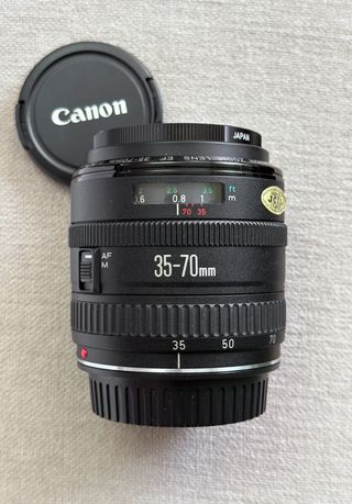 Canon EF 35-70mm f/3.5-4.5. Perfetto