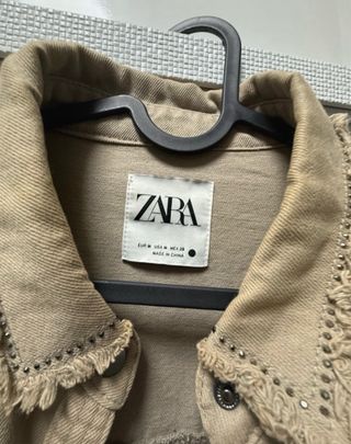 Chaqueta Zara Beige con Flecos