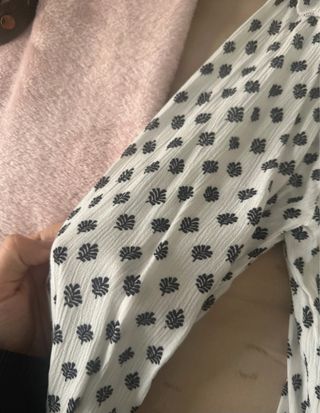 Blusa Noon manga larga estampada