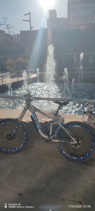 Giant Glory 00 8.0 Talla S Fox 200