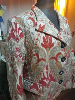 Chaqueta LAGA Beige y Rojo Estampada