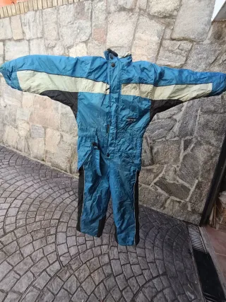 Mono de esquí azul talla 128 (8 años)